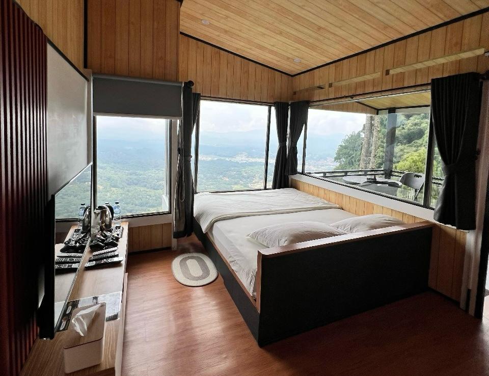 Room 11